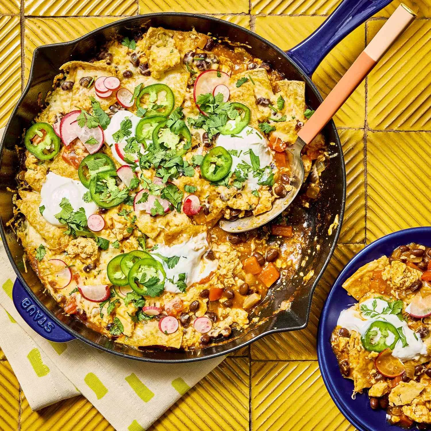 A colorful plate of veggie-packed 30-minute dinner recipes ready to serve.